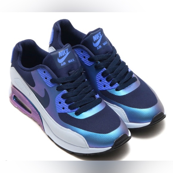 Nike Shoes - Nike Air Max 90 Ultra